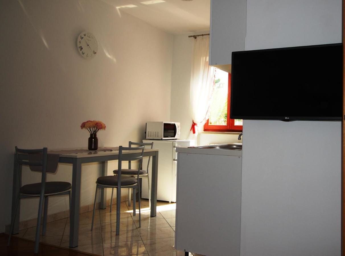 Maria Mare Appartement Rovinj Buitenkant foto